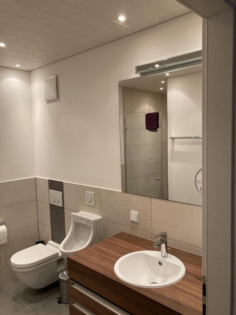 Prenájom bytu 4-izbový 124 m², Erlangen, Bavorsko Prenájom bytu 4-izbový 124 m², Erlangen, Bavorsko