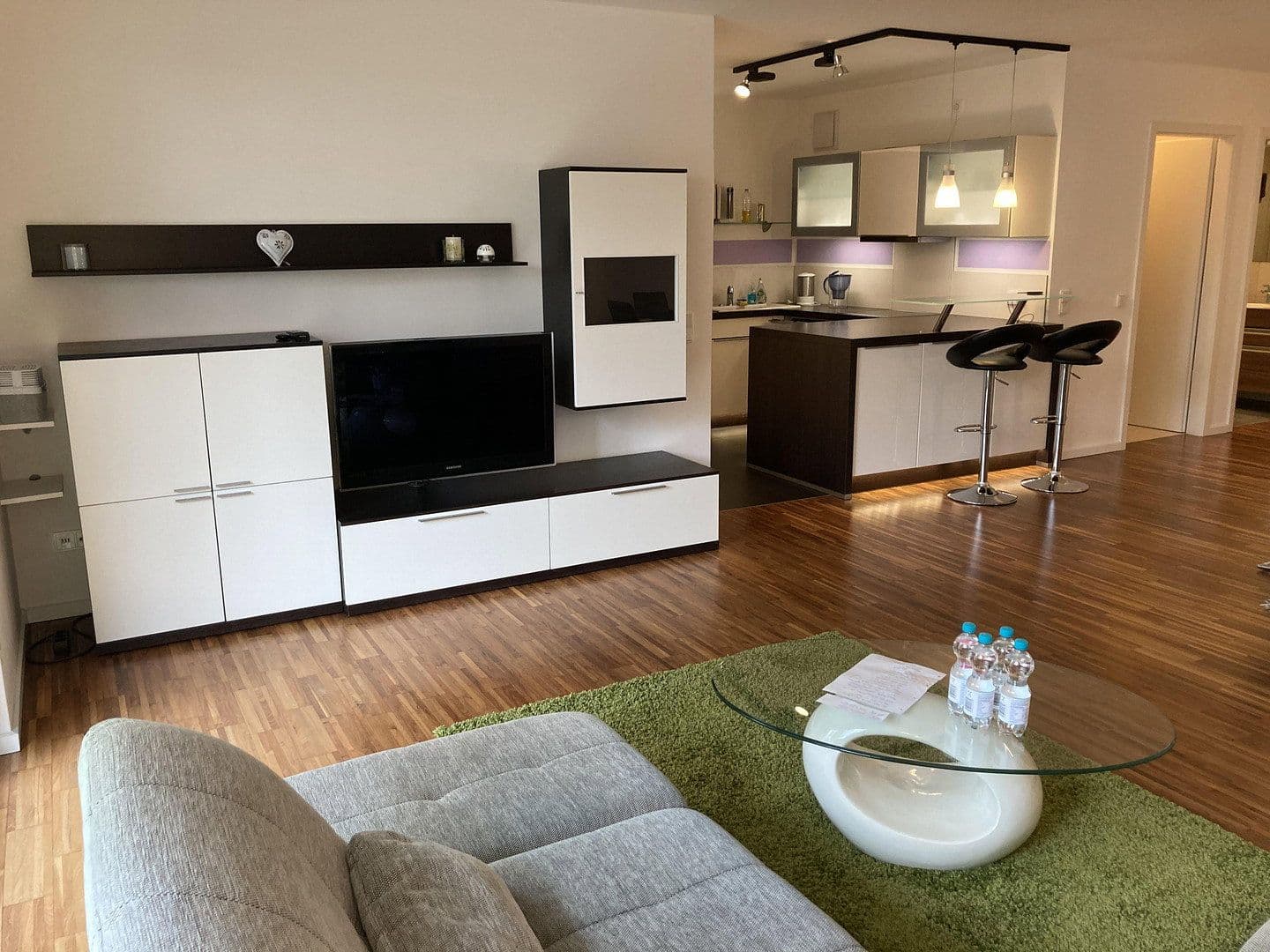 Prenájom bytu 4-izbový 124 m², Erlangen, Bavorsko Prenájom bytu 4-izbový 124 m², Erlangen, Bavorsko