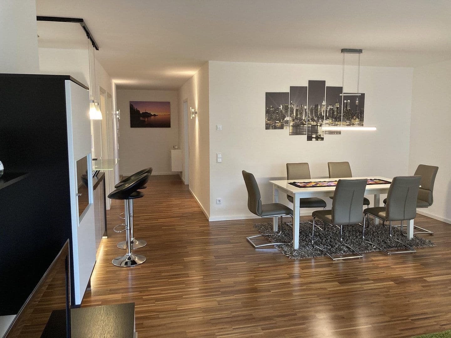 Prenájom bytu 4-izbový 124 m², Erlangen, Bavorsko Prenájom bytu 4-izbový 124 m², Erlangen, Bavorsko