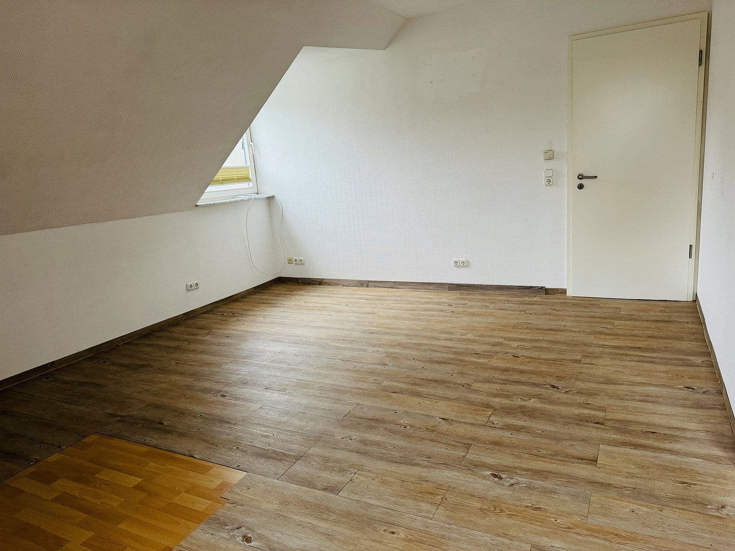 Prenájom bytu 3-izbový 111 m², Karl-Liebknecht-Str. 151, Glienicke/Nordbahn, Brandenbursko Prenájom bytu 3-izbový 111 m², Karl-Liebknecht-Str. 151, Glienicke/Nordbahn, Brandenbursko