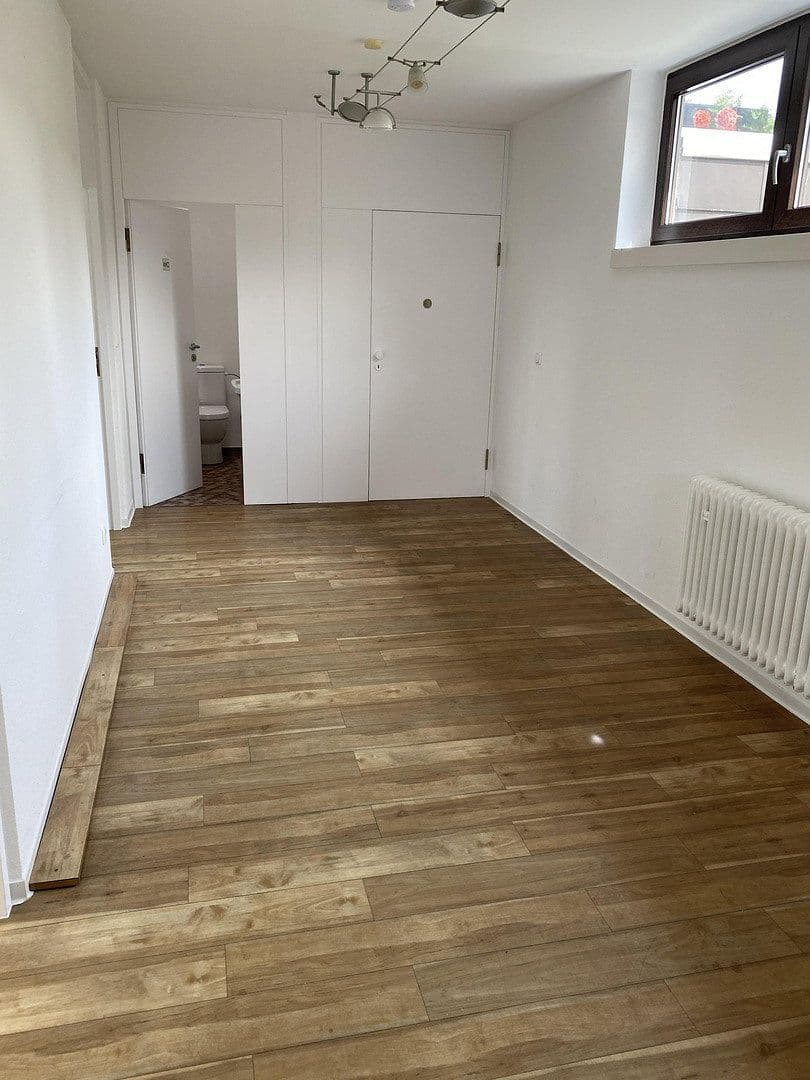 Prenájom kancelárie 120 m², Stockstadt am Rhein, Hesensko Prenájom kancelárie 120 m², Stockstadt am Rhein, Hesensko