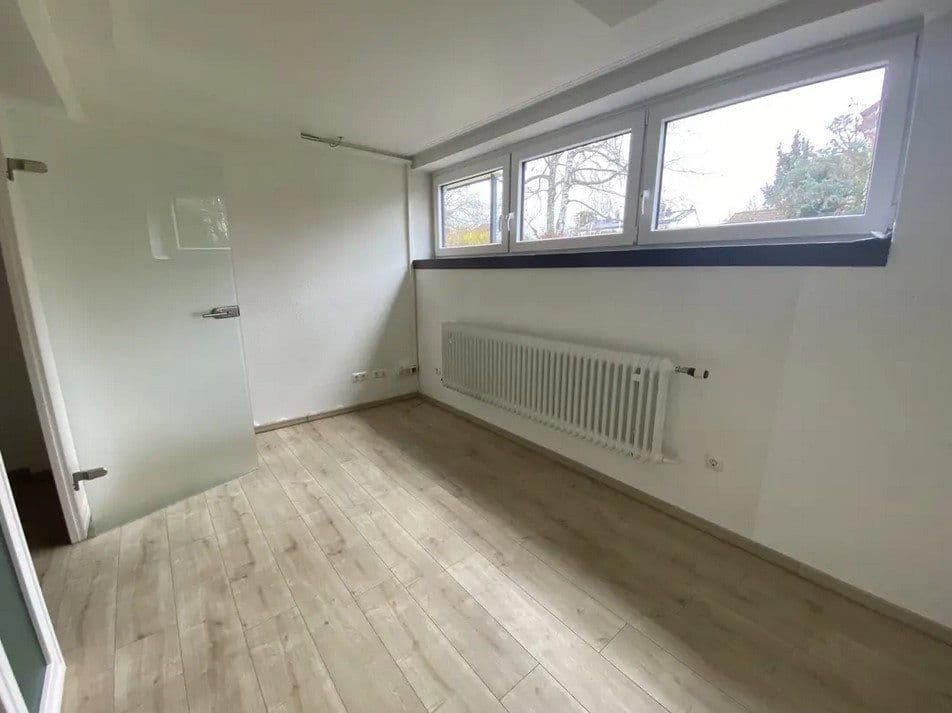 Prenájom kancelárie 120 m², Stockstadt am Rhein, Hesensko Prenájom kancelárie 120 m², Stockstadt am Rhein, Hesensko