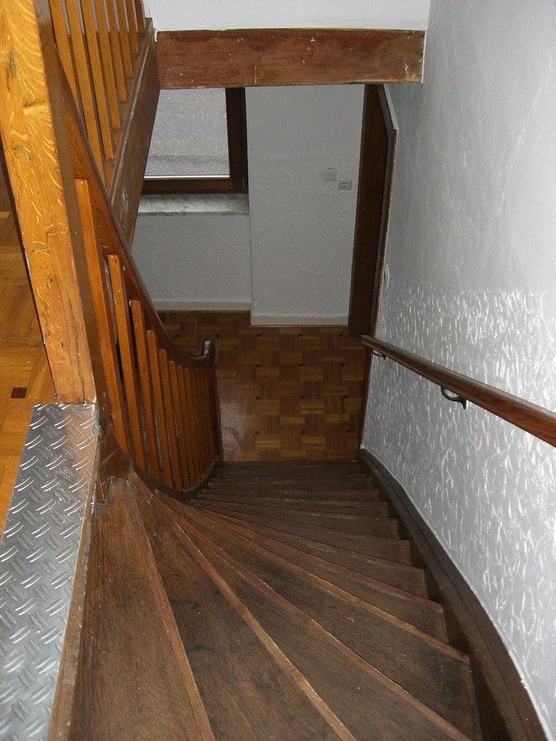 Predaj domu 145 m², pozemek 220 m², Rheinstrasse 28, Sankt Goarshausen, Porýnie-Falcko Predaj domu 145 m², pozemek 220 m², Rheinstrasse 28, Sankt Goarshausen, Porýnie-Falcko
