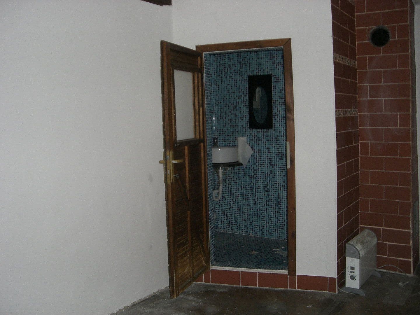 Predaj domu 145 m², pozemek 220 m², Rheinstrasse 28, Sankt Goarshausen, Porýnie-Falcko Predaj domu 145 m², pozemek 220 m², Rheinstrasse 28, Sankt Goarshausen, Porýnie-Falcko