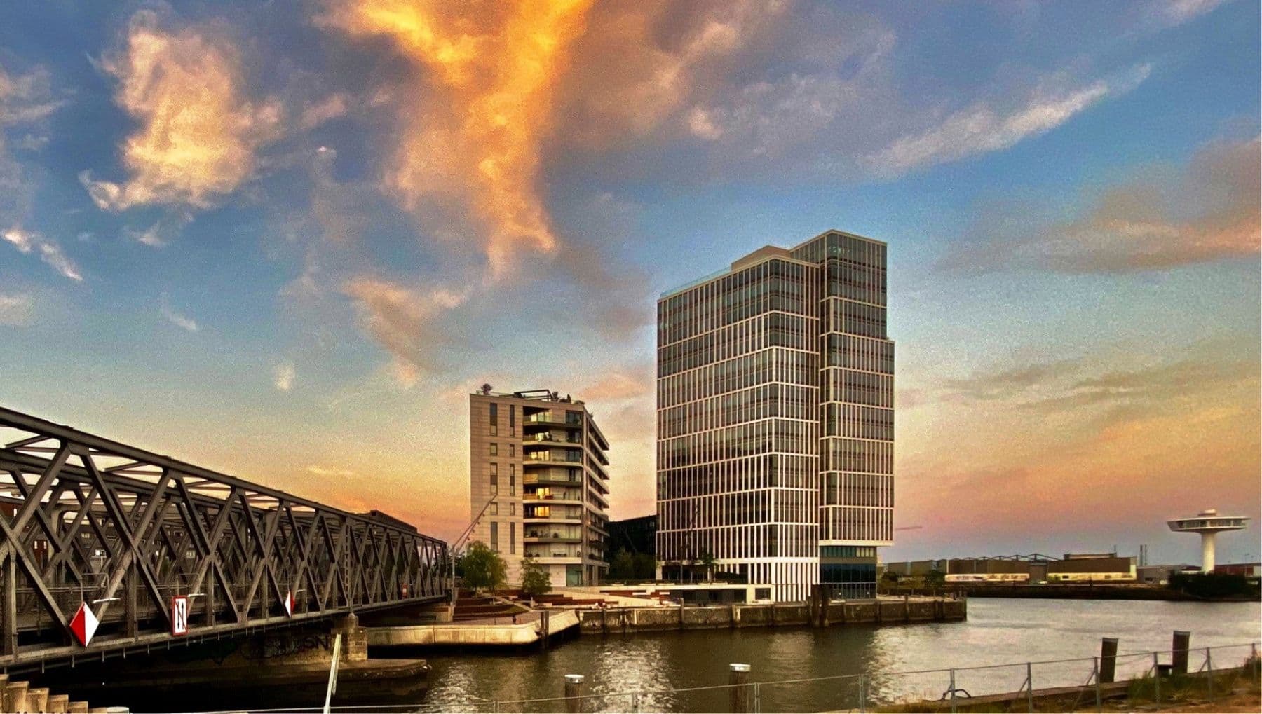 Prenájom bytu 3-izbový 107 m², Überseeallee 8, Hamburg, Hamburg Prenájom bytu 3-izbový 107 m², Überseeallee 8, Hamburg, Hamburg