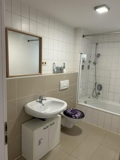 Prenájom bytu 2-izbový 56 m², Eningen unter Achalm, Bádensko-Wurttembersko Prenájom bytu 2-izbový 56 m², Eningen unter Achalm, Bádensko-Wurttembersko