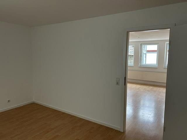 Prenájom bytu 2-izbový 56 m², Eningen unter Achalm, Bádensko-Wurttembersko Prenájom bytu 2-izbový 56 m², Eningen unter Achalm, Bádensko-Wurttembersko