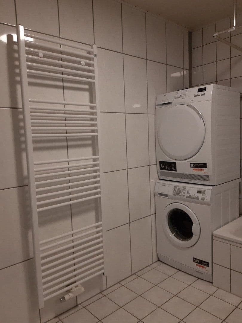 Prenájom bytu 2-izbový 65 m², Koblenz, Porýnie-Falcko Prenájom bytu 2-izbový 65 m², Koblenz, Porýnie-Falcko