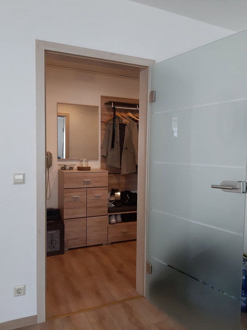 Prenájom bytu 2-izbový 65 m², Koblenz, Porýnie-Falcko Prenájom bytu 2-izbový 65 m², Koblenz, Porýnie-Falcko
