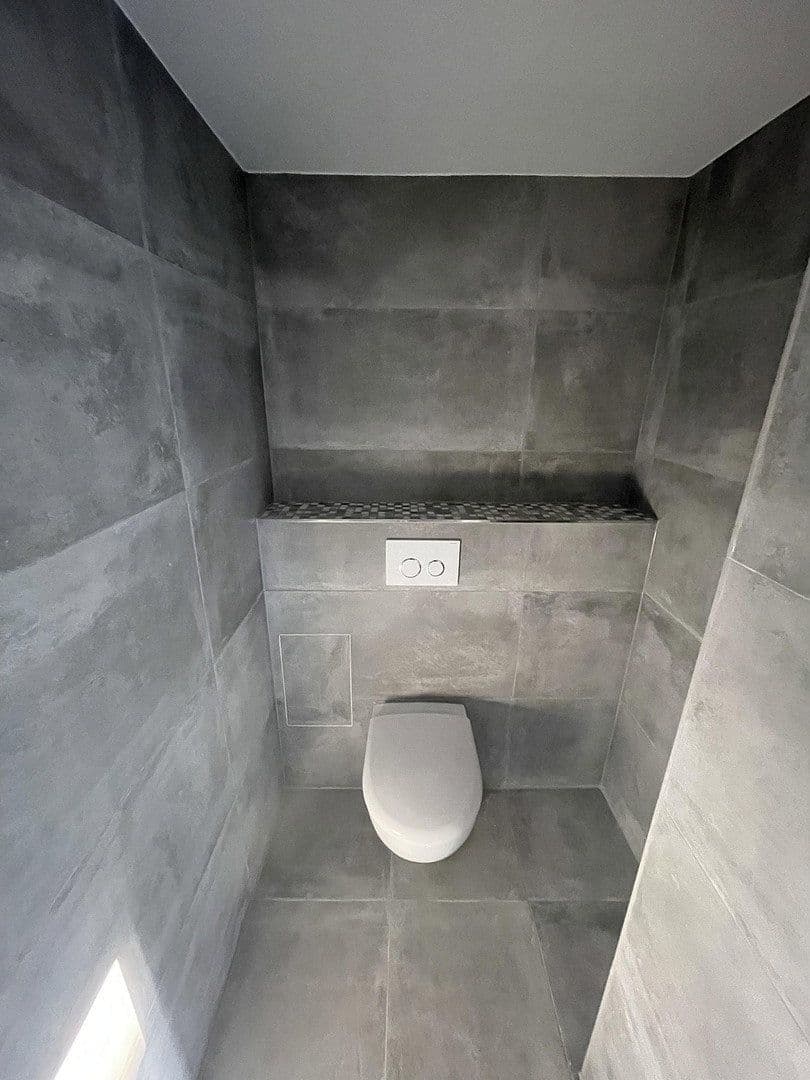 Prenájom bytu 4-izbový 100 m², Hannover, Dolné Sasko Prenájom bytu 4-izbový 100 m², Hannover, Dolné Sasko