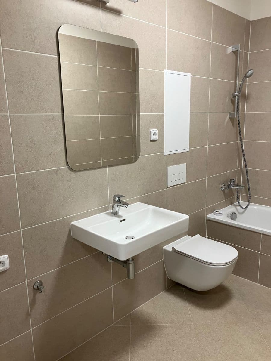 Prenájom bytu 2-izbový 49 m², Pod Harfou, Praha, Praha Prenájom bytu 2-izbový 49 m², Pod Harfou, Praha, Praha