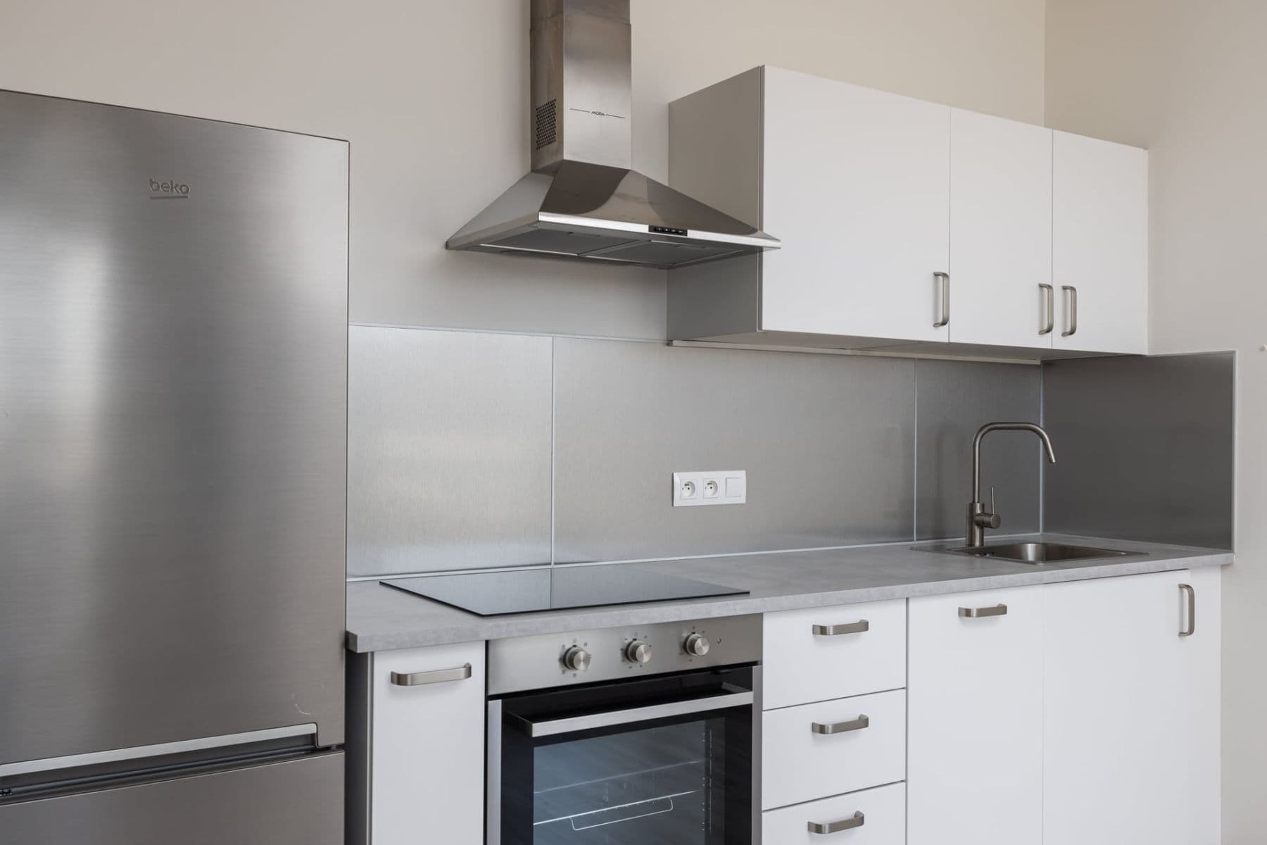 Prenájom bytu 1-izbový 33 m², Strnadových, Praha, Praha Prenájom bytu 1-izbový 33 m², Strnadových, Praha, Praha