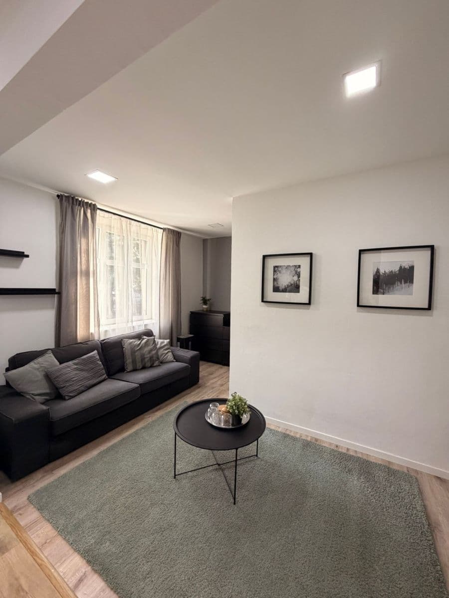 Predaj bytu 2-izbový 50 m², Vorlova, Beroun, Středočeský kraj Predaj bytu 2-izbový 50 m², Vorlova, Beroun, Středočeský kraj