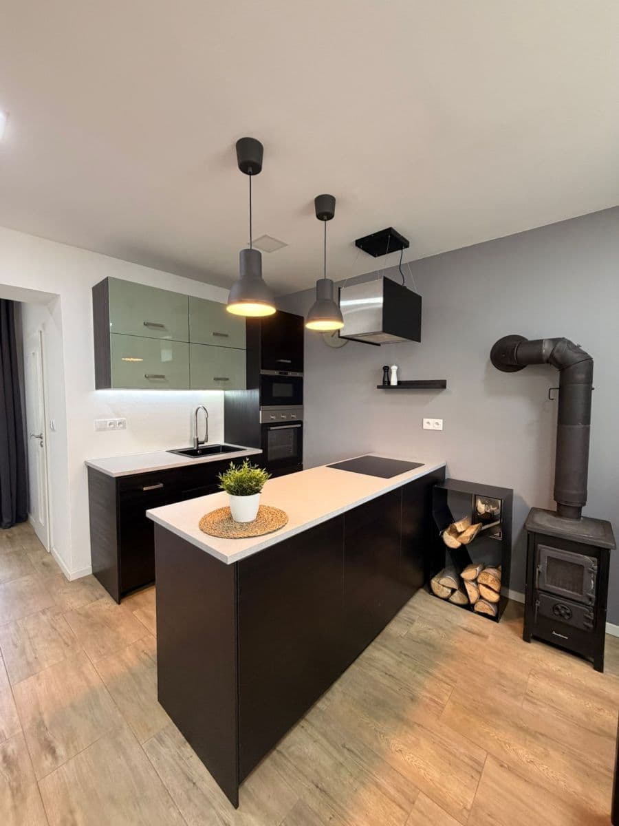 Predaj bytu 2-izbový 50 m², Vorlova, Beroun, Středočeský kraj Predaj bytu 2-izbový 50 m², Vorlova, Beroun, Středočeský kraj