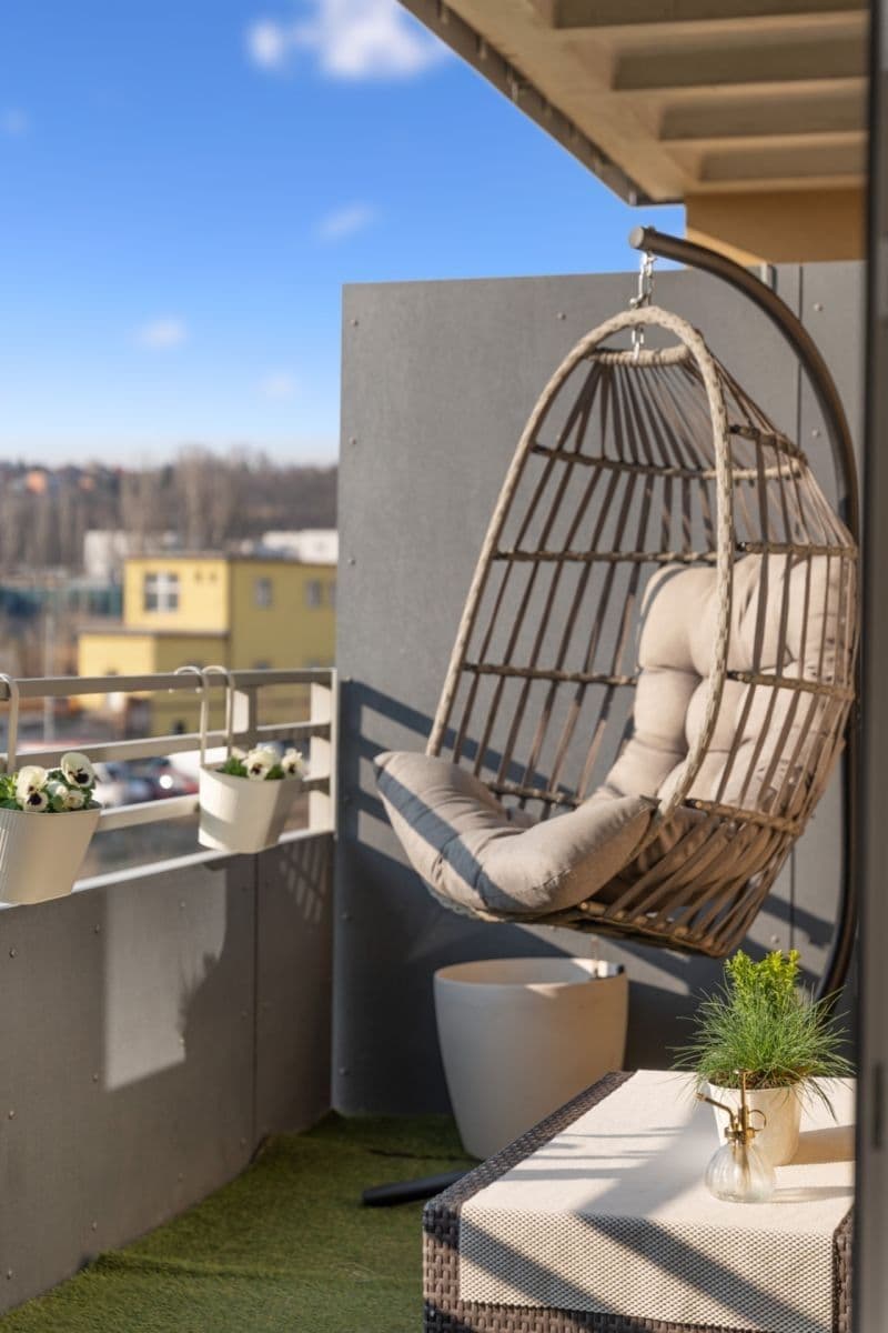 Prenájom bytu 2-izbový 60 m², Svatošových, Praha, Praha Prenájom bytu 2-izbový 60 m², Svatošových, Praha, Praha