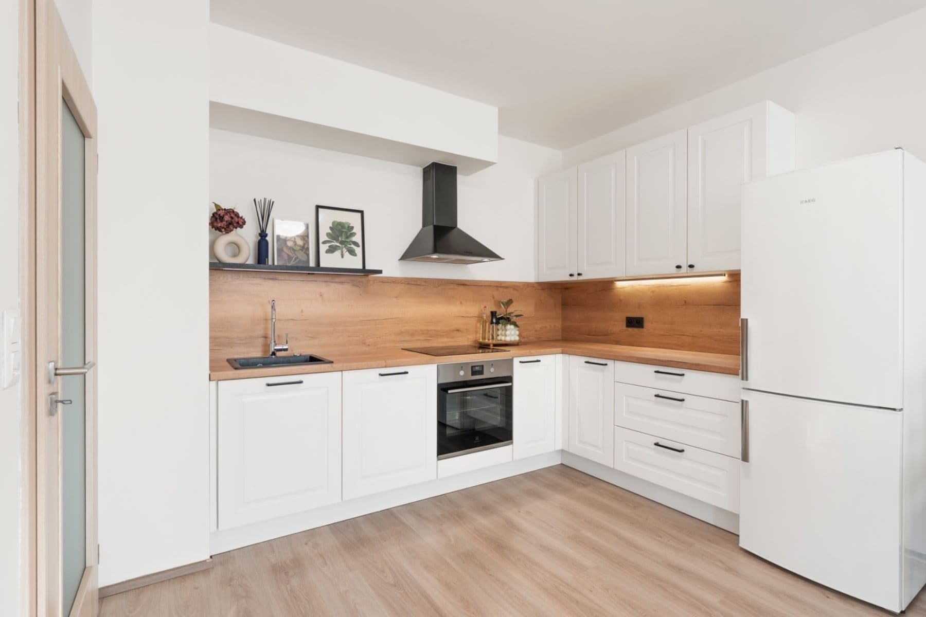 Prenájom bytu 2-izbový 60 m², Svatošových, Praha, Praha Prenájom bytu 2-izbový 60 m², Svatošových, Praha, Praha