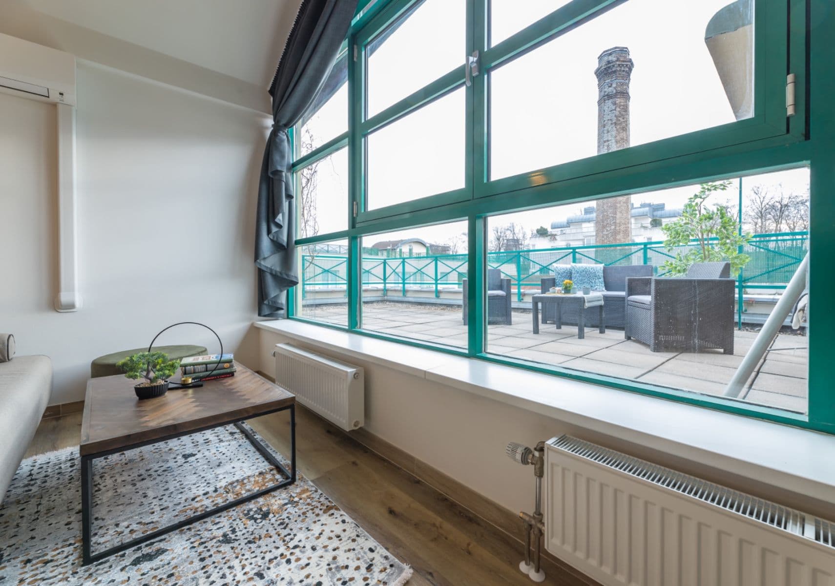 Prenájom bytu 1-izbový 50 m², V Kapslovně, Praha, Praha Prenájom bytu 1-izbový 50 m², V Kapslovně, Praha, Praha