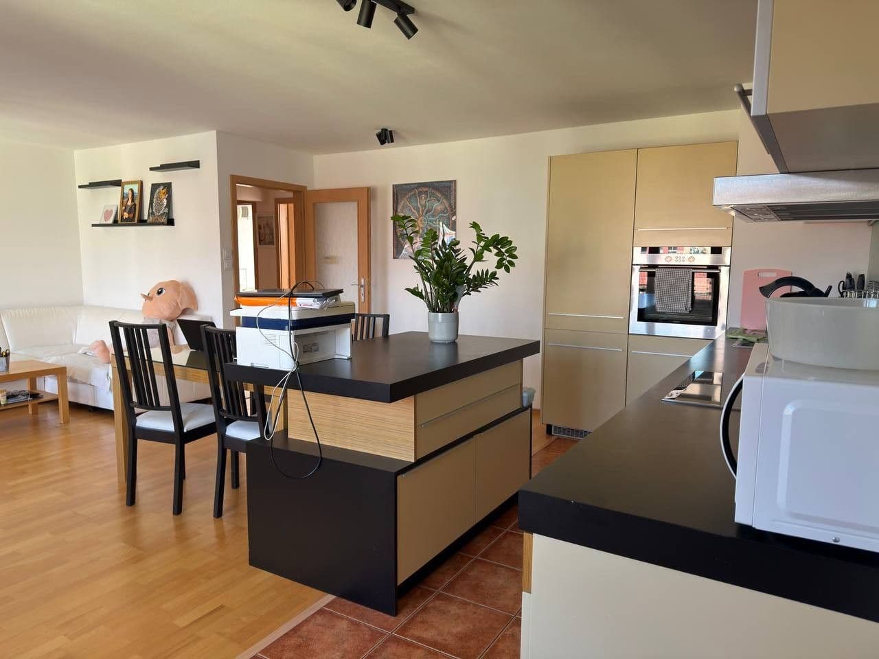Prenájom bytu 2-izbový 68 m², Petrohradská, Praha, Praha Prenájom bytu 2-izbový 68 m², Petrohradská, Praha, Praha