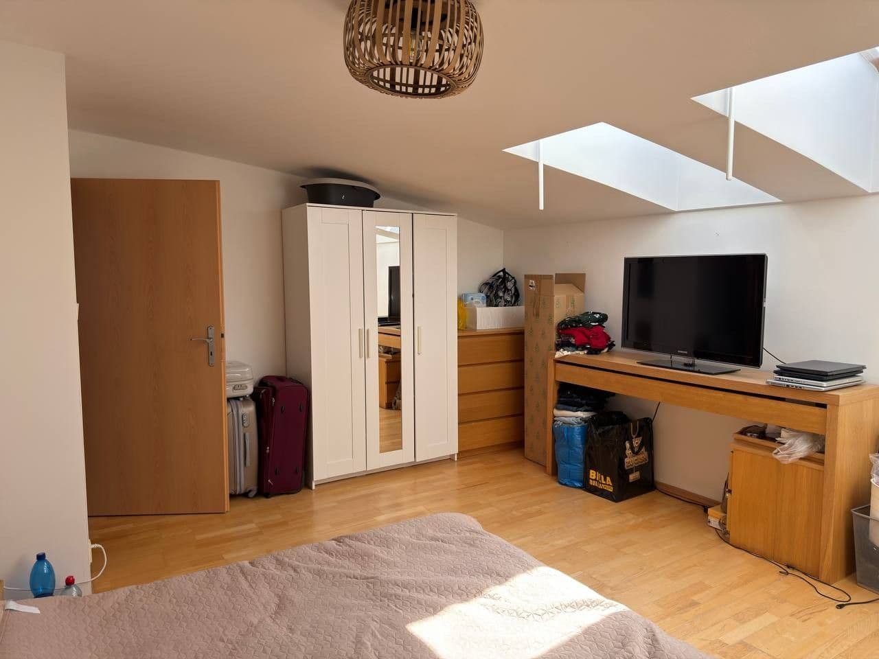 Prenájom bytu 2-izbový 68 m², Petrohradská, Praha, Praha Prenájom bytu 2-izbový 68 m², Petrohradská, Praha, Praha