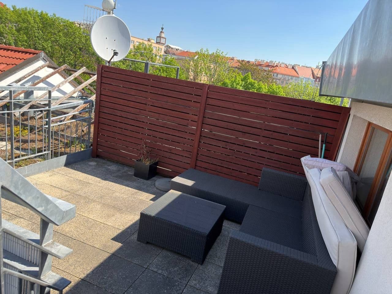Prenájom bytu 2-izbový 68 m², Petrohradská, Praha, Praha Prenájom bytu 2-izbový 68 m², Petrohradská, Praha, Praha