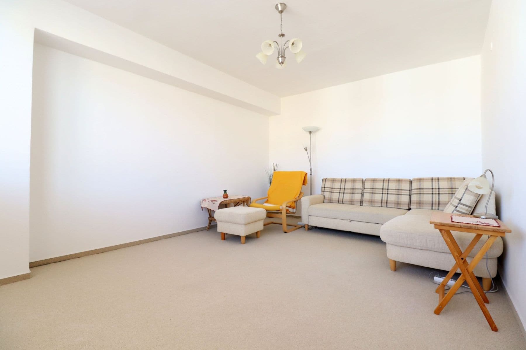 Prenájom bytu 3-izbový 77 m², Na Topolce, Praha, Praha Prenájom bytu 3-izbový 77 m², Na Topolce, Praha, Praha