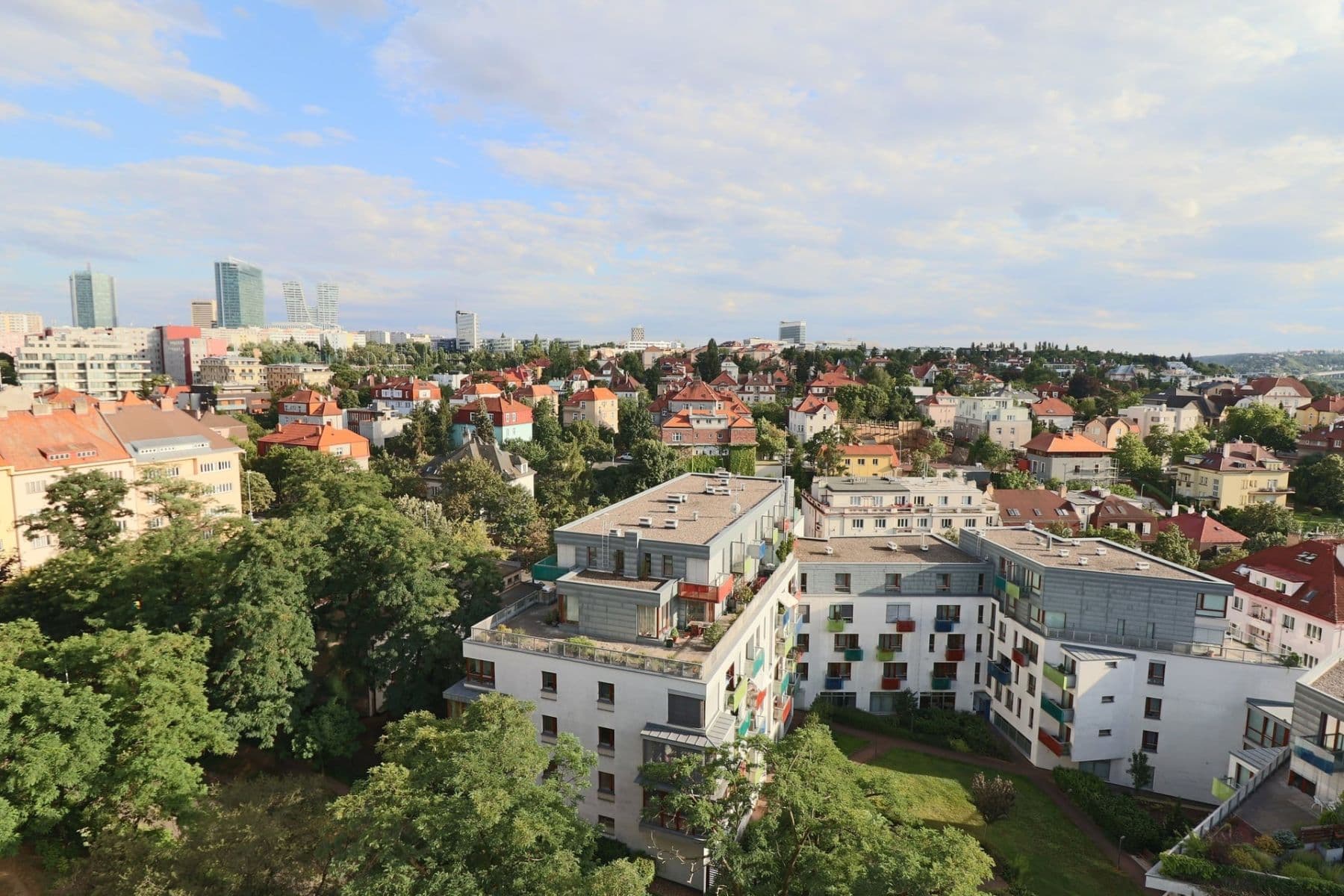 Prenájom bytu 3-izbový 77 m², Na Topolce, Praha, Praha Prenájom bytu 3-izbový 77 m², Na Topolce, Praha, Praha