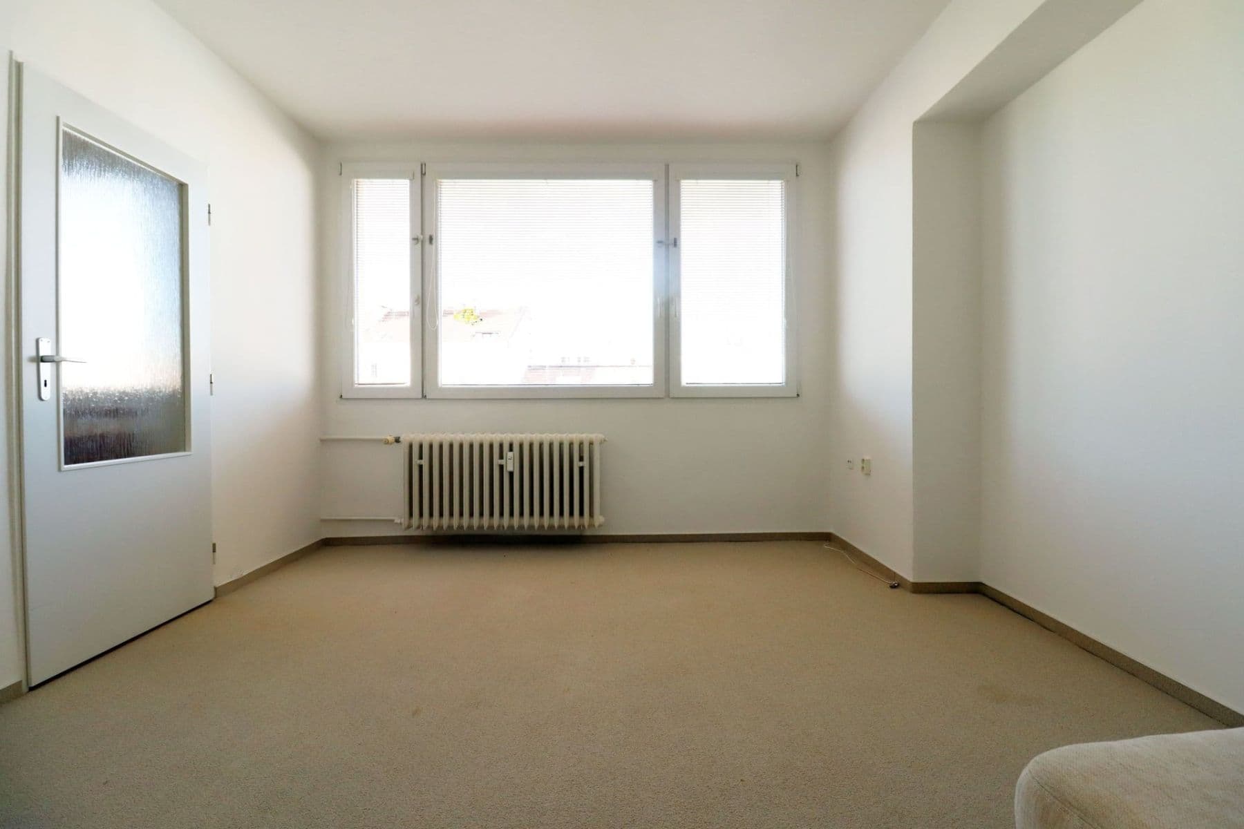 Prenájom bytu 3-izbový 77 m², Na Topolce, Praha, Praha Prenájom bytu 3-izbový 77 m², Na Topolce, Praha, Praha