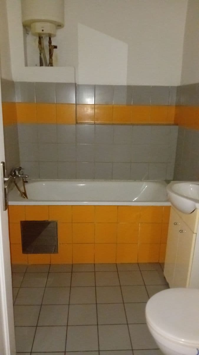 Prenájom nebytového priestoru 42 m², Biskupcova, Praha, Praha Prenájom nebytového priestoru 42 m², Biskupcova, Praha, Praha