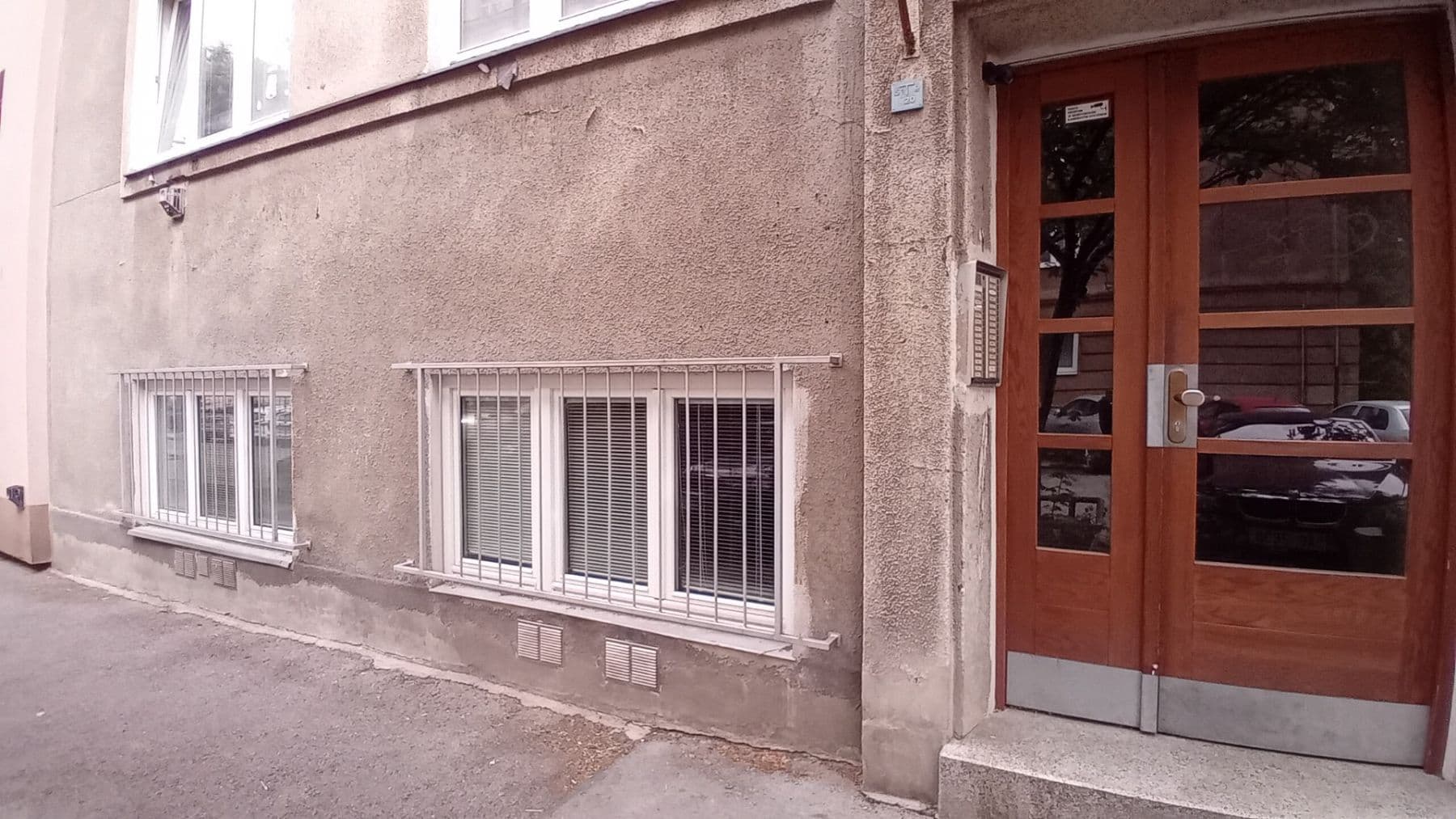 Prenájom nebytového priestoru 42 m², Biskupcova, Praha, Praha Prenájom nebytového priestoru 42 m², Biskupcova, Praha, Praha