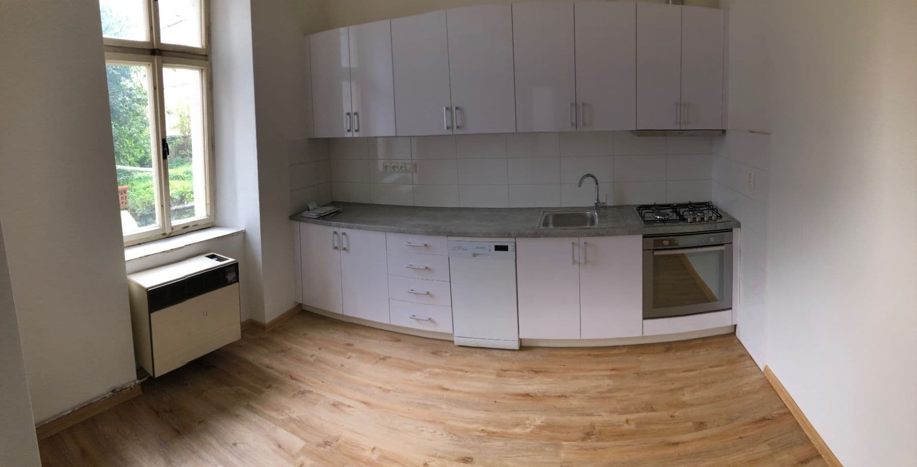 Prenájom bytu 2-izbový 75 m², Sladkovského, Plzeň, Plzeňský kraj Prenájom bytu 2-izbový 75 m², Sladkovského, Plzeň, Plzeňský kraj