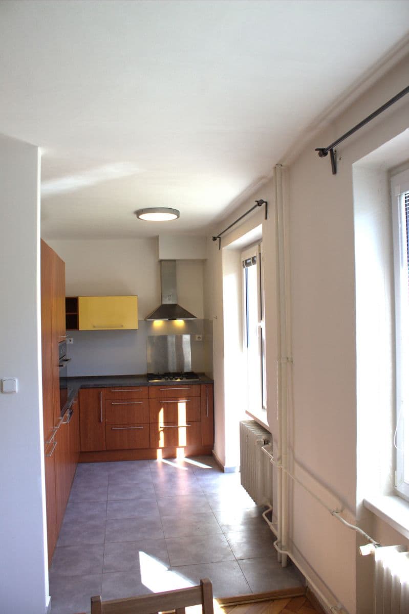 Prenájom bytu 2-izbový 52 m², Jihlavská, Praha, Praha Prenájom bytu 2-izbový 52 m², Jihlavská, Praha, Praha