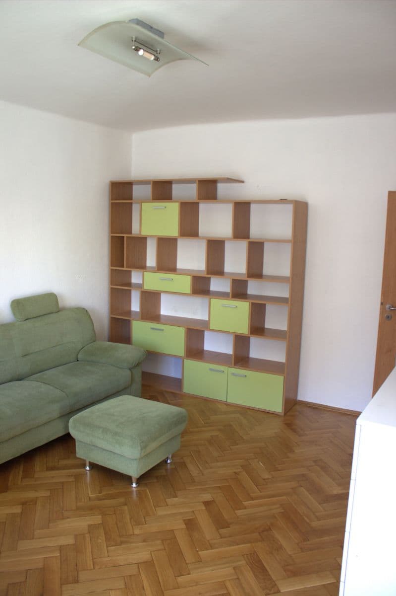 Prenájom bytu 2-izbový 52 m², Jihlavská, Praha, Praha Prenájom bytu 2-izbový 52 m², Jihlavská, Praha, Praha