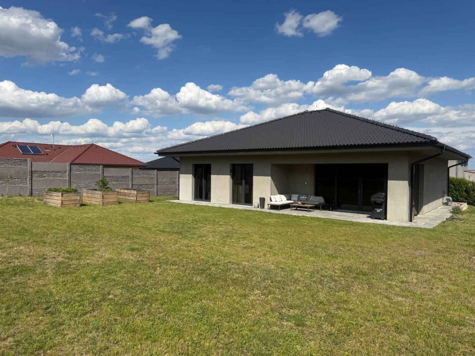 Predaj domu 120 m², pozemek 825 m², Dřínov, Středočeský kraj Predaj domu 120 m², pozemek 825 m², Dřínov, Středočeský kraj