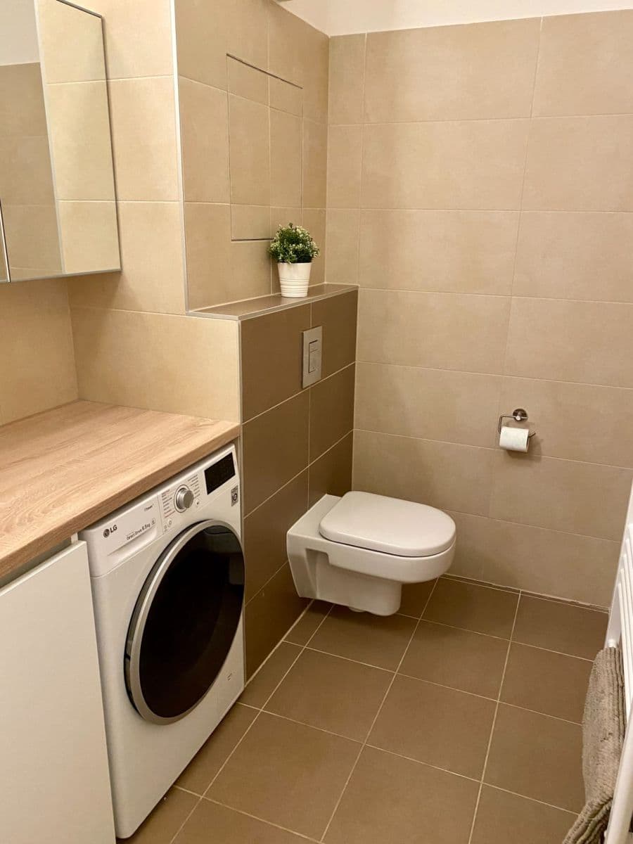 Predaj bytu 2-izbový 60 m², Béžová, Petržalka, Bratislavský kraj Predaj bytu 2-izbový 60 m², Béžová, Petržalka, Bratislavský kraj