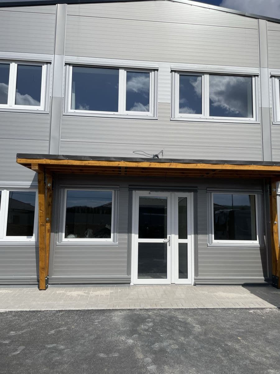 Prenájom nebytového priestoru 1.890 m², Hlavní, Herink, Středočeský kraj Prenájom nebytového priestoru 1.890 m², Hlavní, Herink, Středočeský kraj