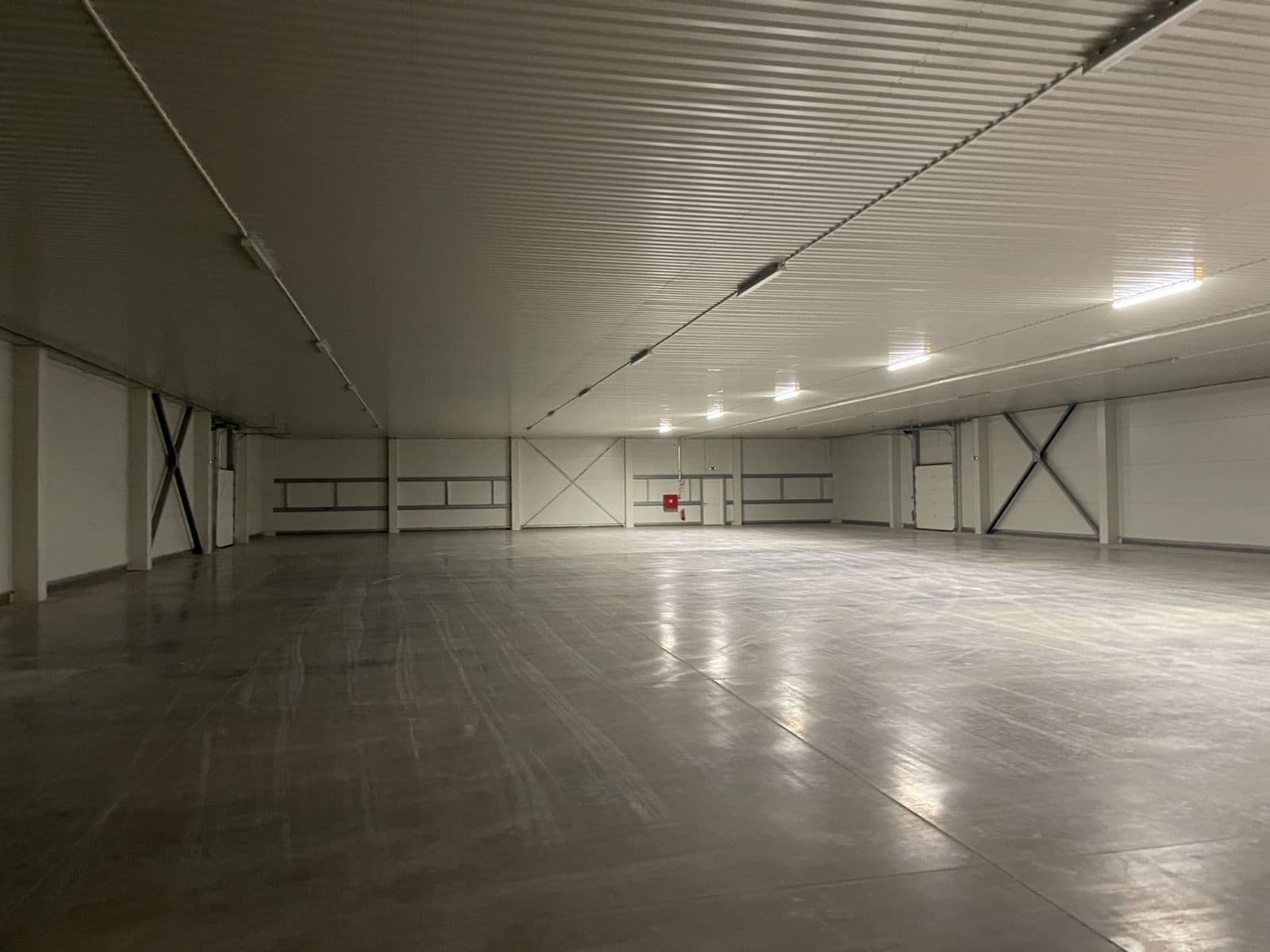 Prenájom nebytového priestoru 1.890 m², Hlavní, Herink, Středočeský kraj Prenájom nebytového priestoru 1.890 m², Hlavní, Herink, Středočeský kraj