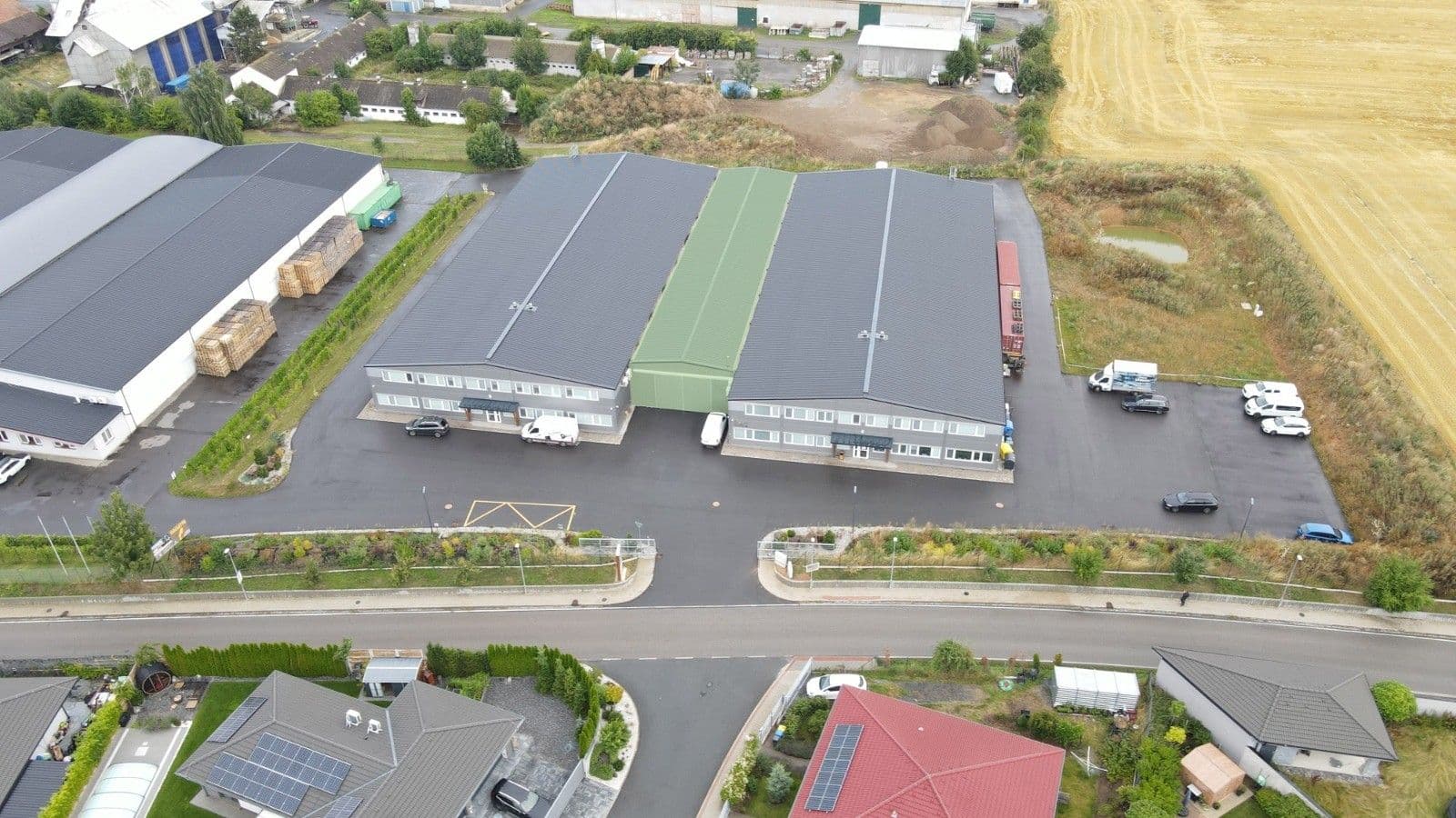 Prenájom nebytového priestoru 1.890 m², Hlavní, Herink, Středočeský kraj Prenájom nebytového priestoru 1.890 m², Hlavní, Herink, Středočeský kraj