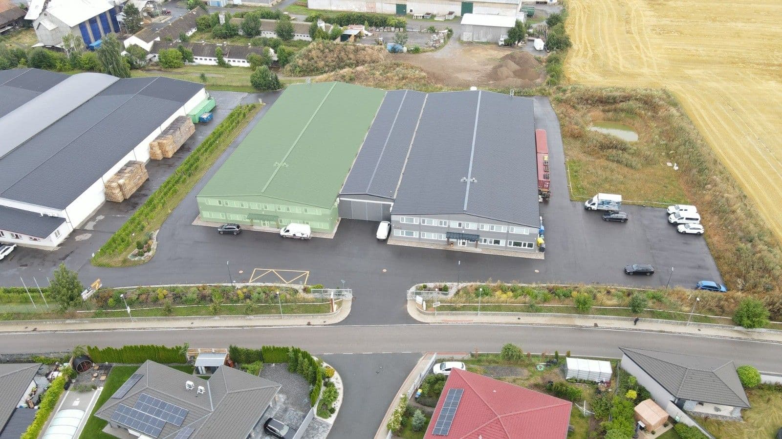 Prenájom nebytového priestoru 1.890 m², Hlavní, Herink, Středočeský kraj Prenájom nebytového priestoru 1.890 m², Hlavní, Herink, Středočeský kraj