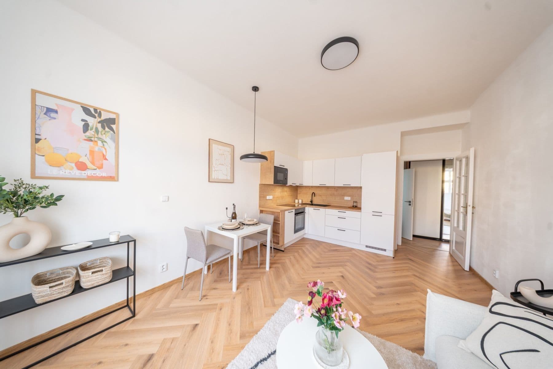 Prenájom bytu 2-izbový 50 m², Jaromírova, Praha, Praha Prenájom bytu 2-izbový 50 m², Jaromírova, Praha, Praha