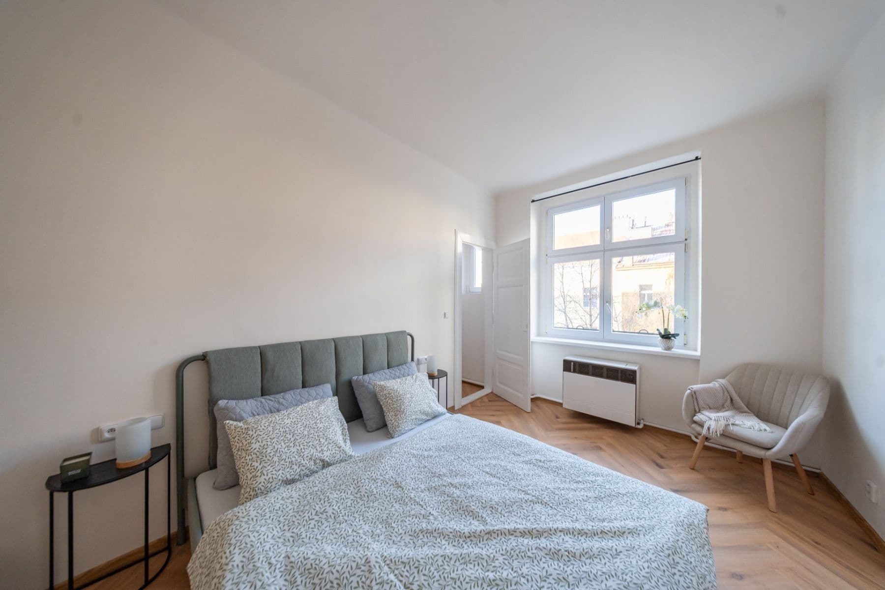 Prenájom bytu 2-izbový 50 m², Jaromírova, Praha, Praha Prenájom bytu 2-izbový 50 m², Jaromírova, Praha, Praha