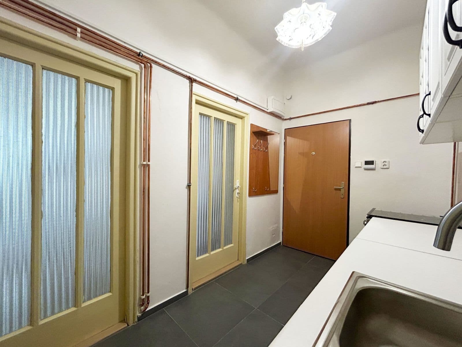Prenájom bytu 2-izbový 50 m², Vlastislavova, Praha, Praha Prenájom bytu 2-izbový 50 m², Vlastislavova, Praha, Praha