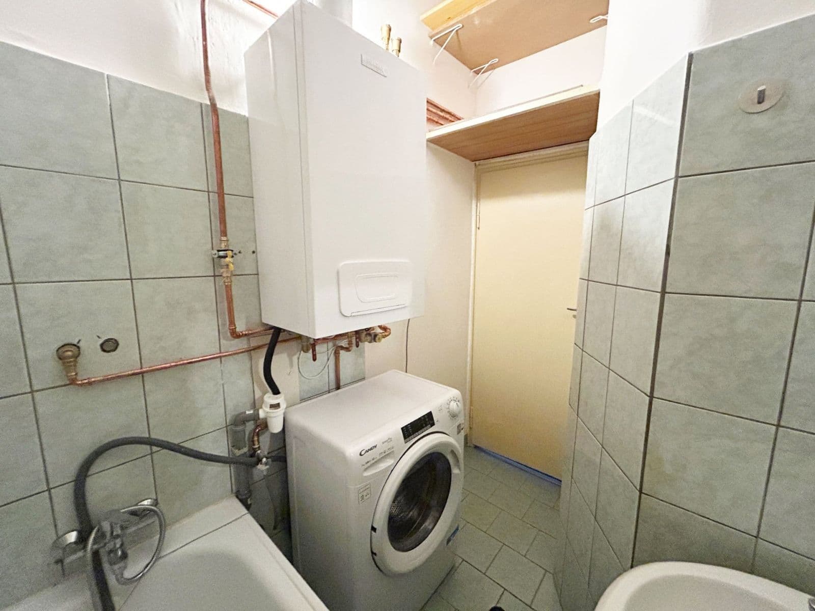 Prenájom bytu 2-izbový 50 m², Vlastislavova, Praha, Praha Prenájom bytu 2-izbový 50 m², Vlastislavova, Praha, Praha