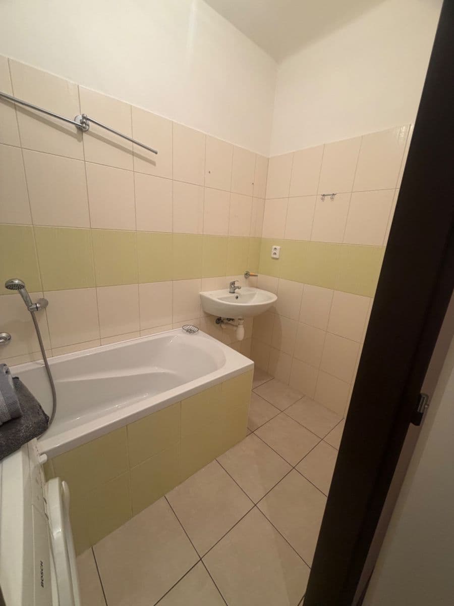 Predaj bytu 1-izbový 30 m², Sídliště, Brandýs nad Labem-Stará Boleslav, Středočeský kraj Predaj bytu 1-izbový 30 m², Sídliště, Brandýs nad Labem-Stará Boleslav, Středočeský kraj