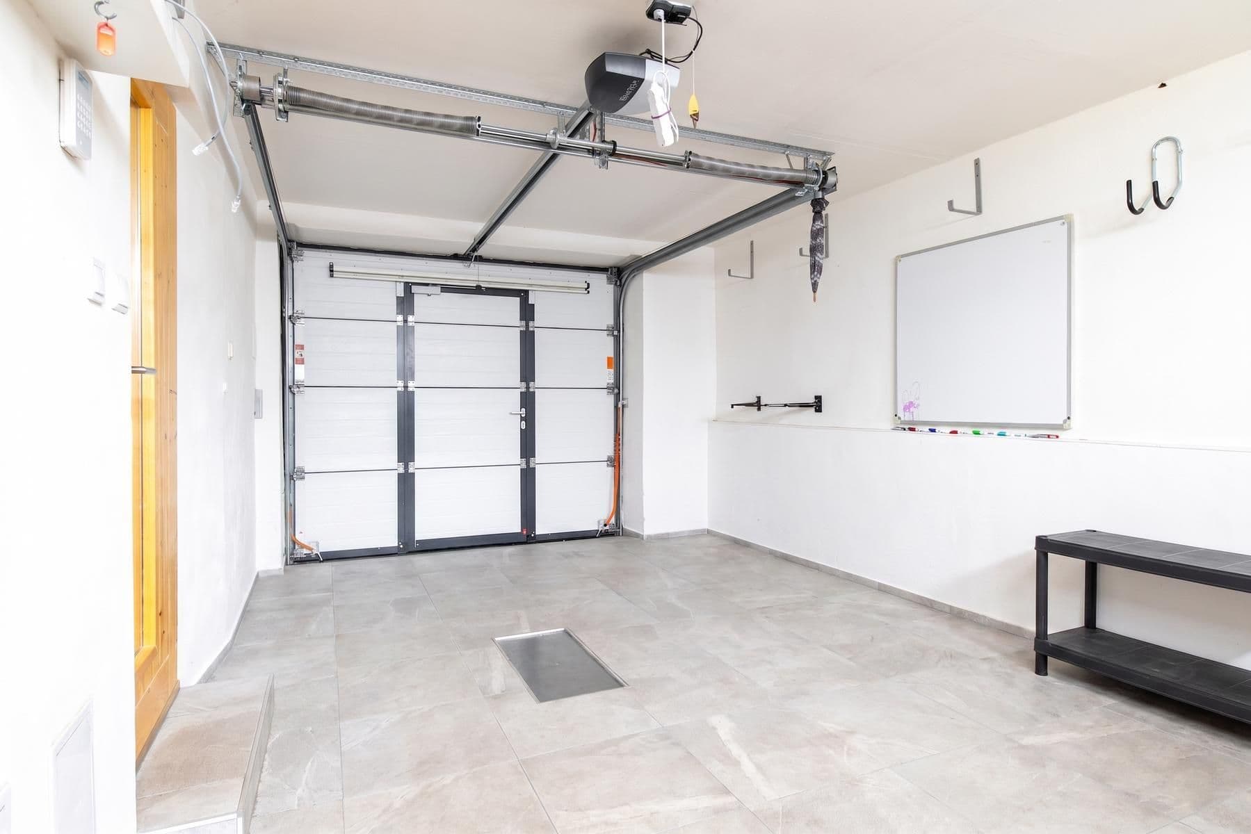 Predaj domu 180 m², pozemek 522 m², Hněvotín, Olomoucký kraj Predaj domu 180 m², pozemek 522 m², Hněvotín, Olomoucký kraj