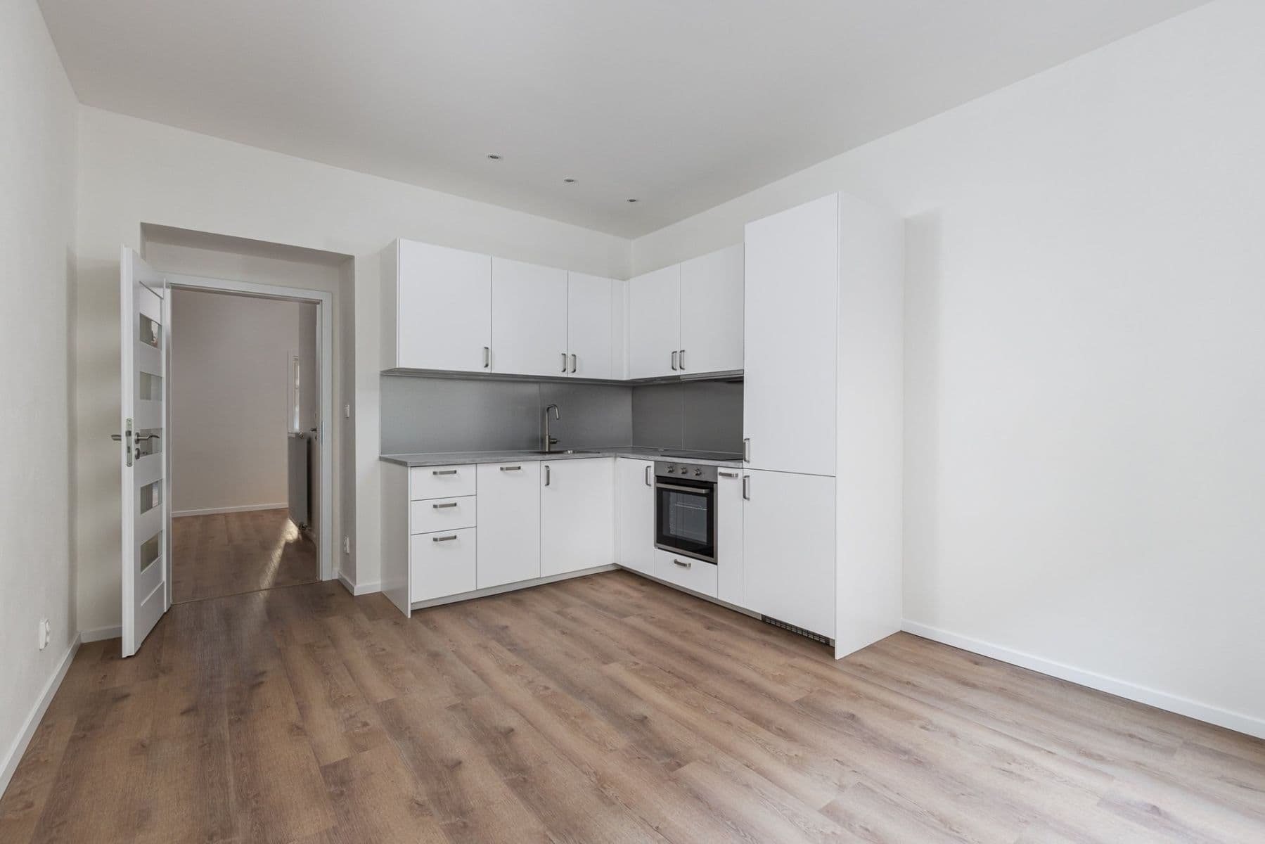 Prenájom bytu 2-izbový 47 m², Baranova, Praha, Praha Prenájom bytu 2-izbový 47 m², Baranova, Praha, Praha