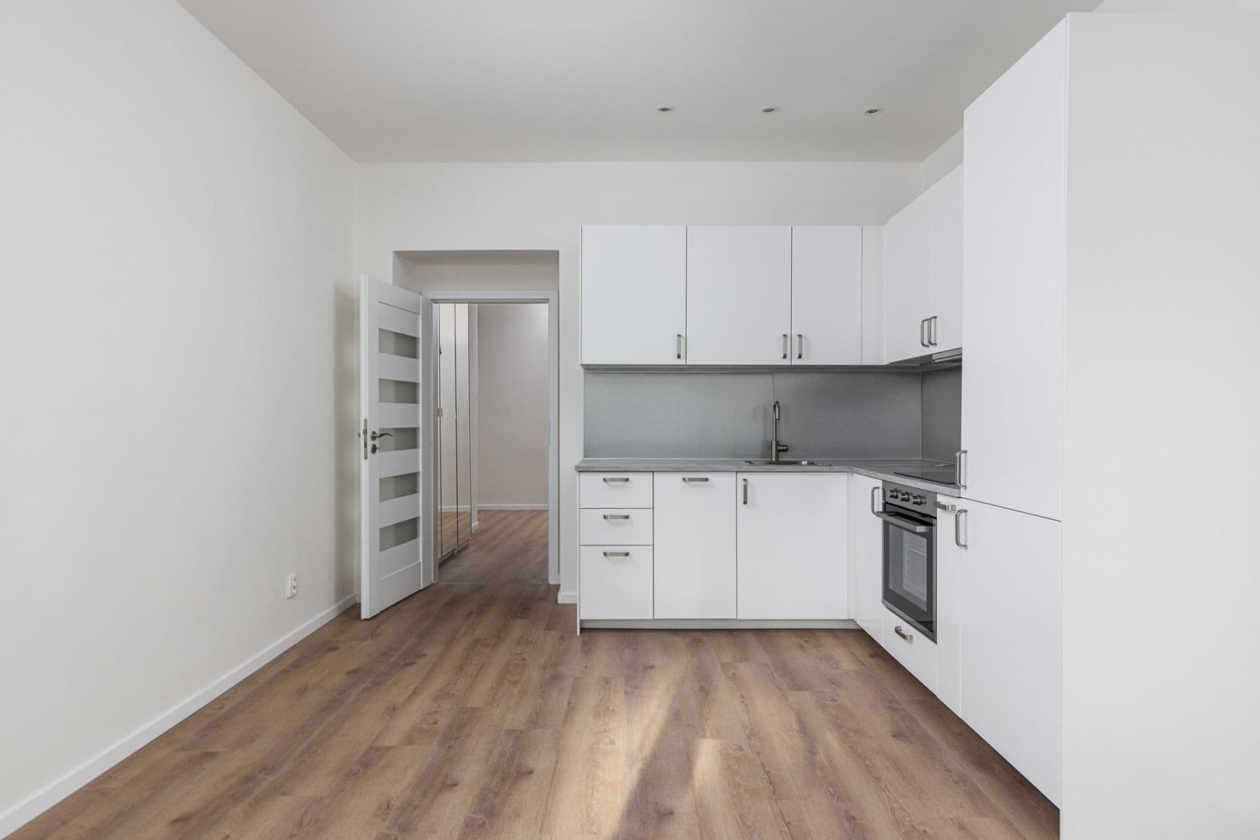 Prenájom bytu 2-izbový 47 m², Baranova, Praha, Praha Prenájom bytu 2-izbový 47 m², Baranova, Praha, Praha