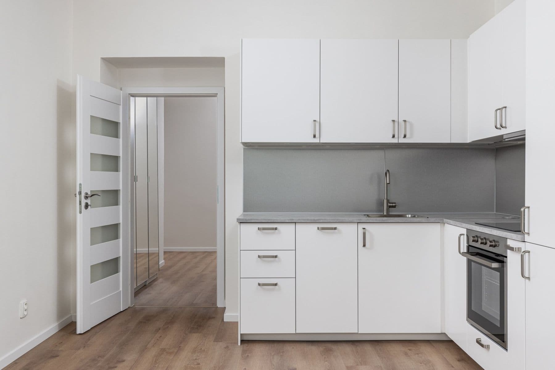 Prenájom bytu 2-izbový 47 m², Baranova, Praha, Praha Prenájom bytu 2-izbový 47 m², Baranova, Praha, Praha