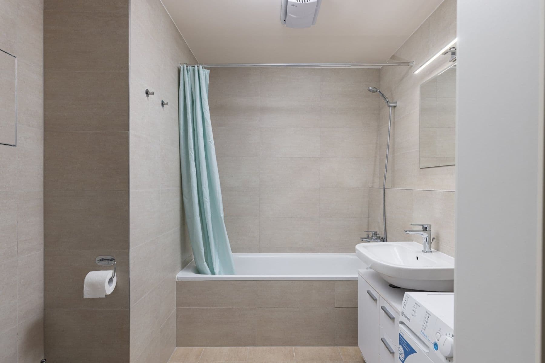 Prenájom bytu 1-izbový 40 m², Olgy Havlové, Praha, Praha Prenájom bytu 1-izbový 40 m², Olgy Havlové, Praha, Praha