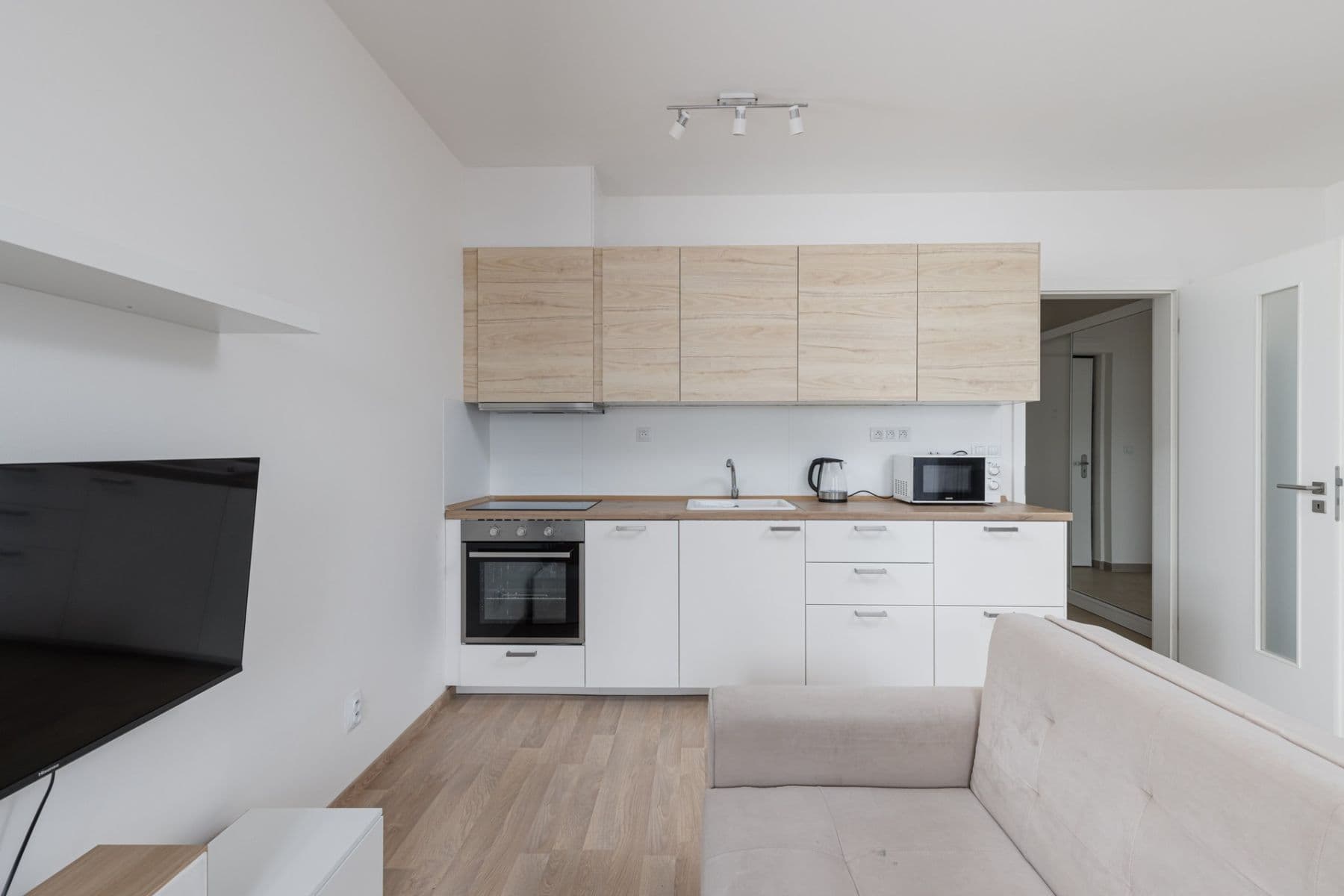 Prenájom bytu 1-izbový 40 m², Olgy Havlové, Praha, Praha Prenájom bytu 1-izbový 40 m², Olgy Havlové, Praha, Praha