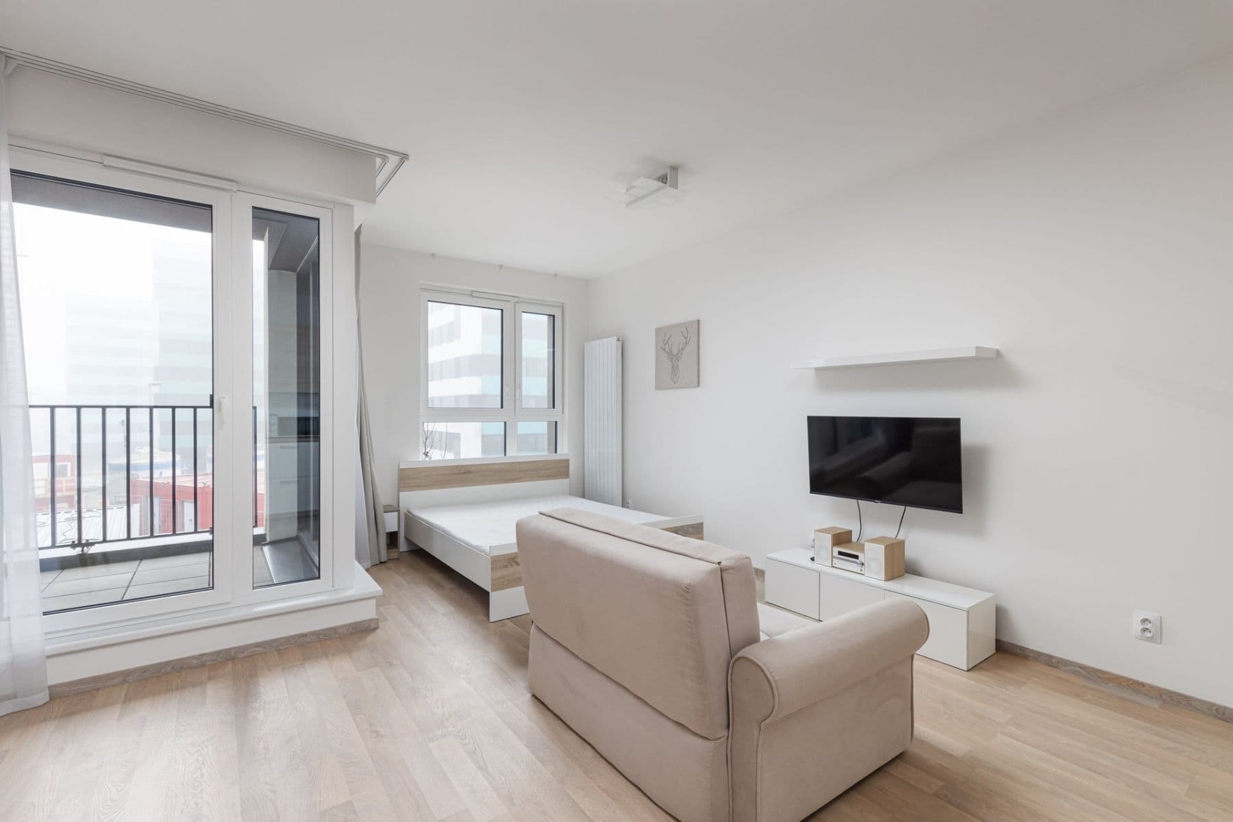 Prenájom bytu 1-izbový 40 m², Olgy Havlové, Praha, Praha Prenájom bytu 1-izbový 40 m², Olgy Havlové, Praha, Praha